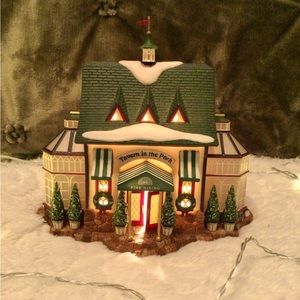 Department 56 TAVERN IN PARK, USED